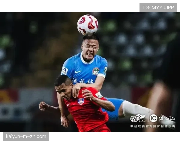 河南队迈达纳角球头球破门 海港防线盯人失误再丢一球